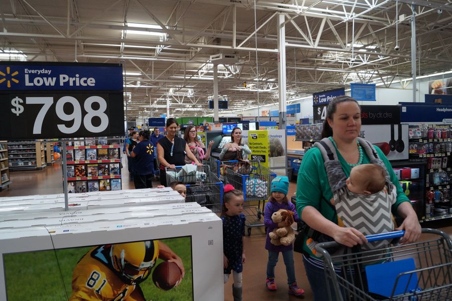 Oklahoma Moms Stage Walmart Nurse-In After Store Tells Breastfeeding Customer To Cover Up