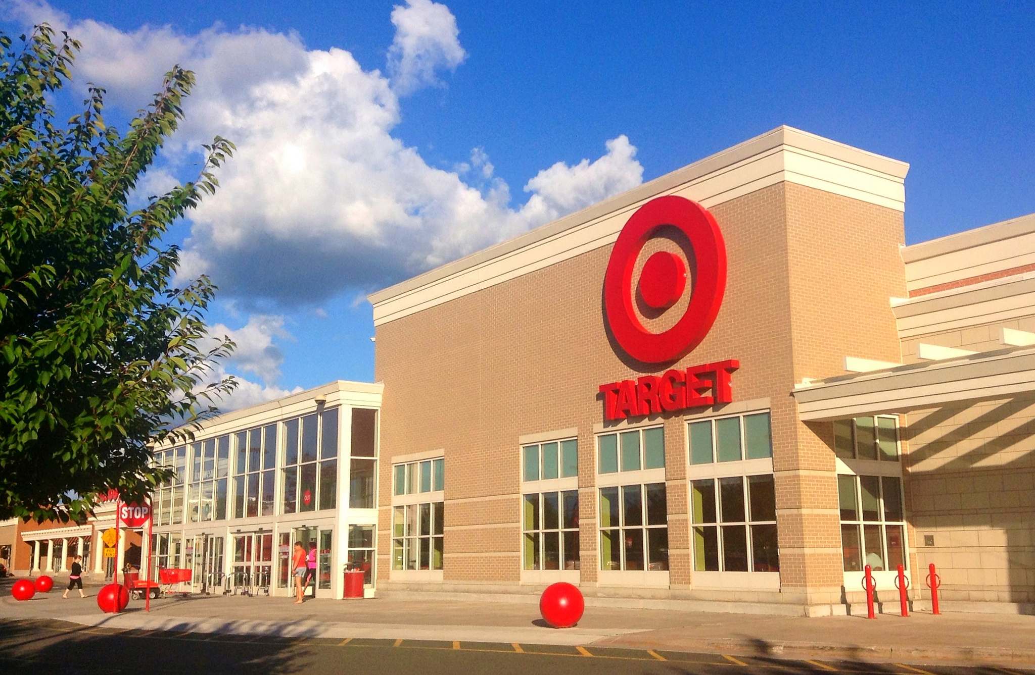 Target Testing Healthier Cafe Concepts — No Hot Dogs Or Nachos In Sight
