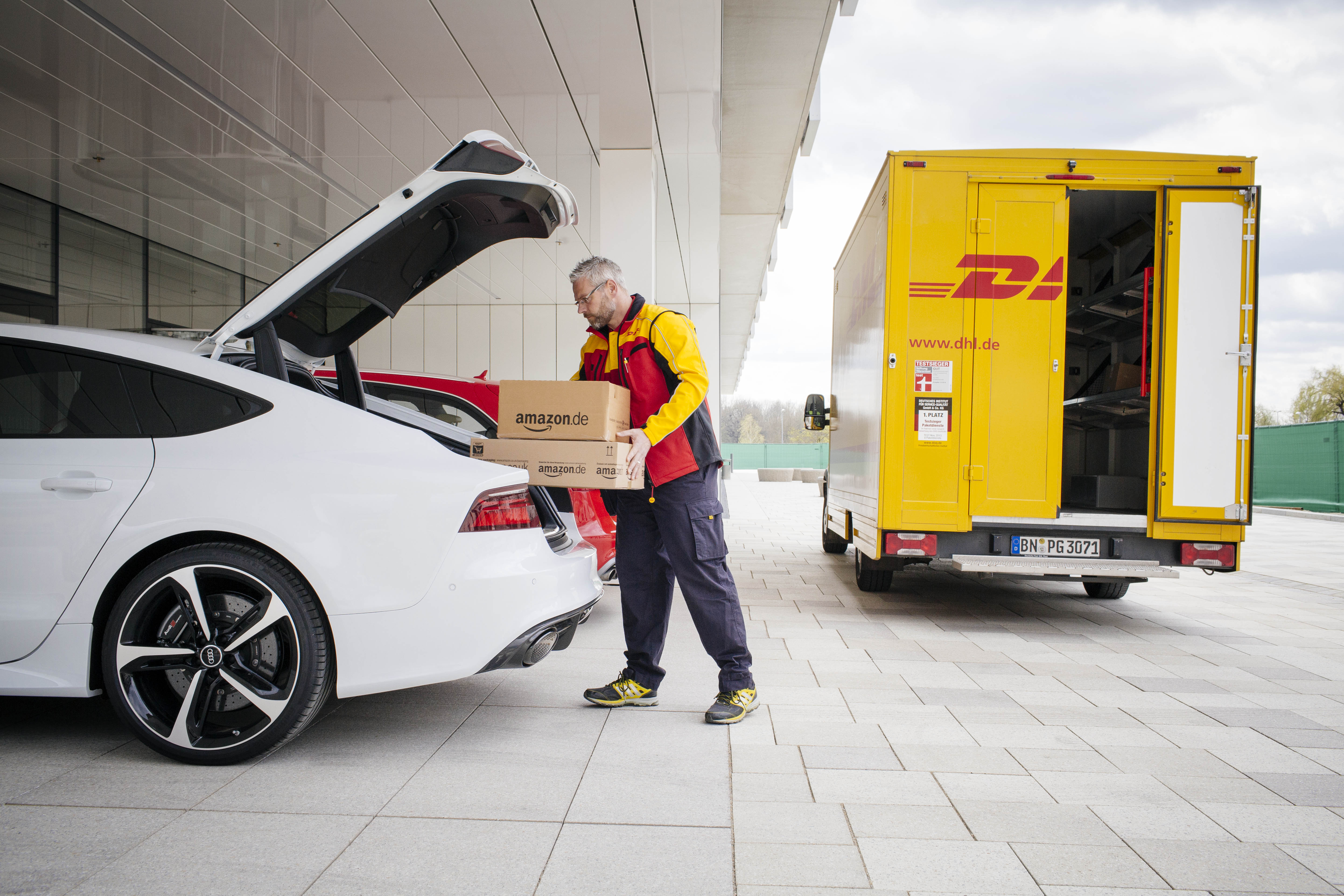 Amazon will begin testing a new delivery method that allows couriers to place packages to the trunk of customers' cars.
