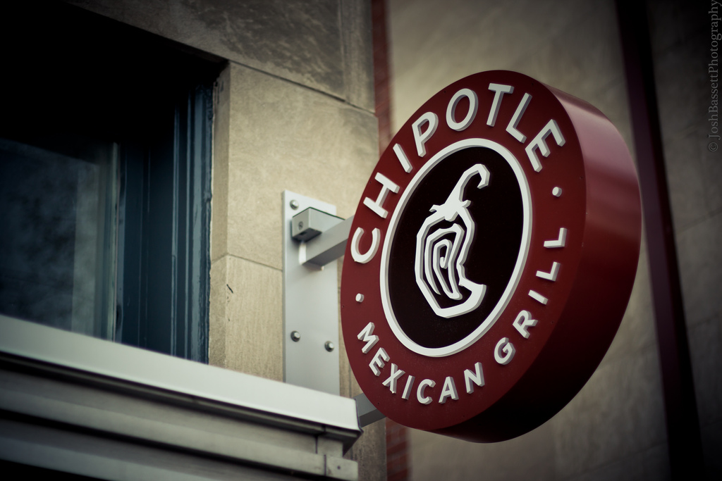 Chipotle Closing All Restaurants For A Few Hours To Talk To Employees About E. Coli
