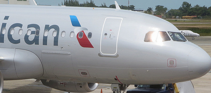 Former Airline Catering Employee Sues American Airlines After Cargo Box Falls On Him