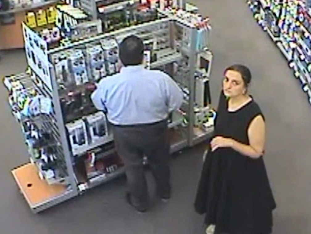 Woman Who Stuffed Electronics Inside Her Skirt Returns To Same RadioShack Store, Does It Again