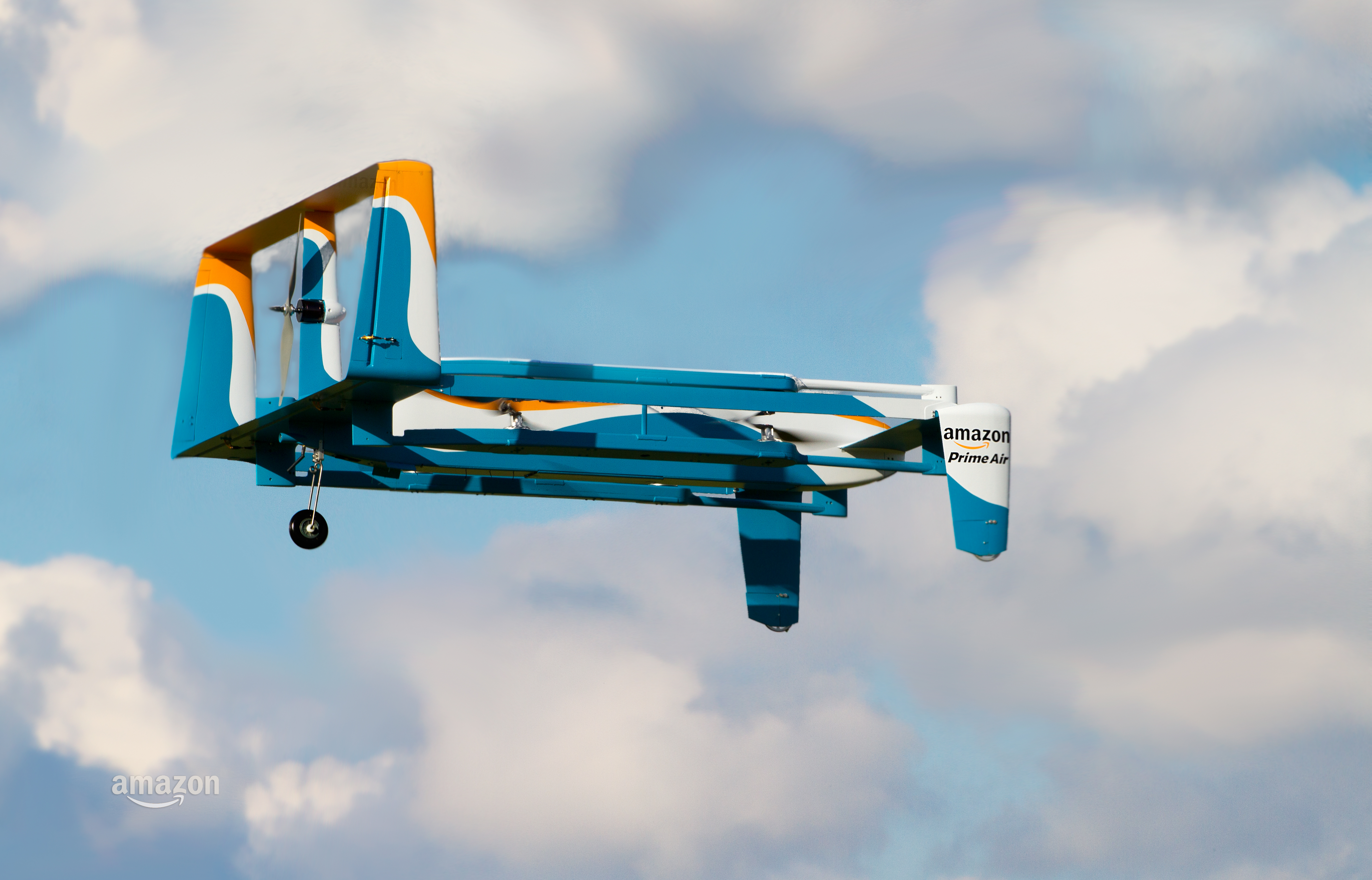 Amazon Testing “PrimeAir” Drone Delivery In UK