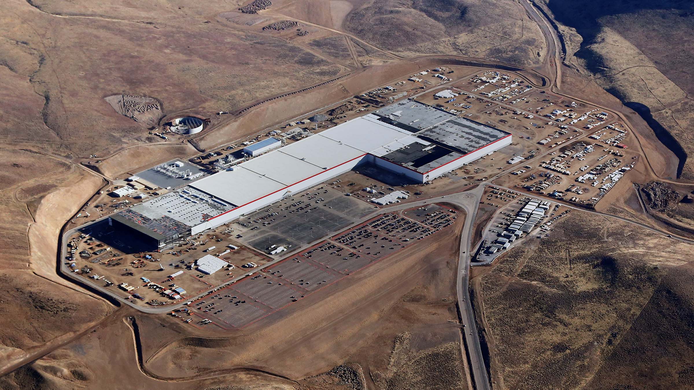 Tesla Powering Up New Battery-Making Gigafactory