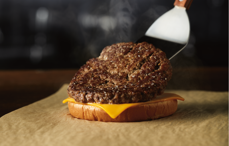 McDonald’s Plans To Offer Fresh Beef Burgers In Most Locations Next Year